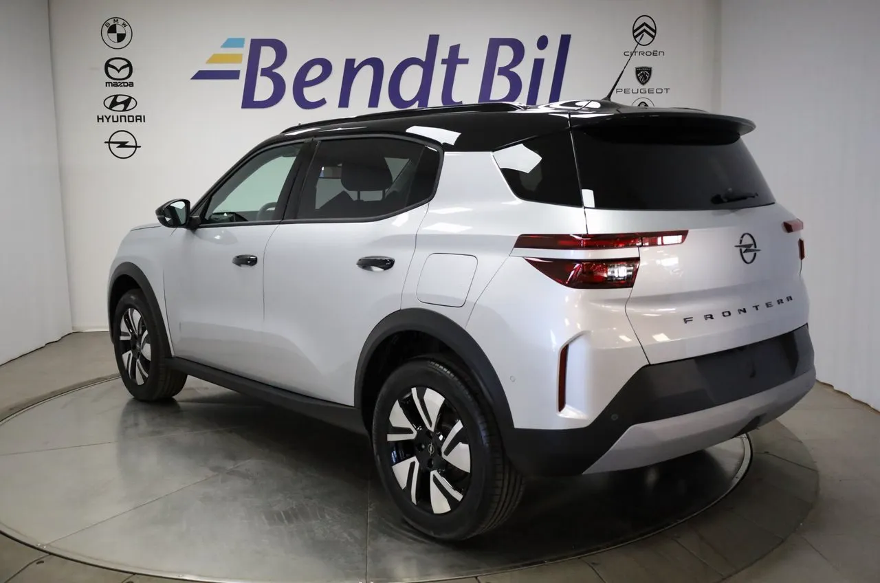 Vehicle image 7
