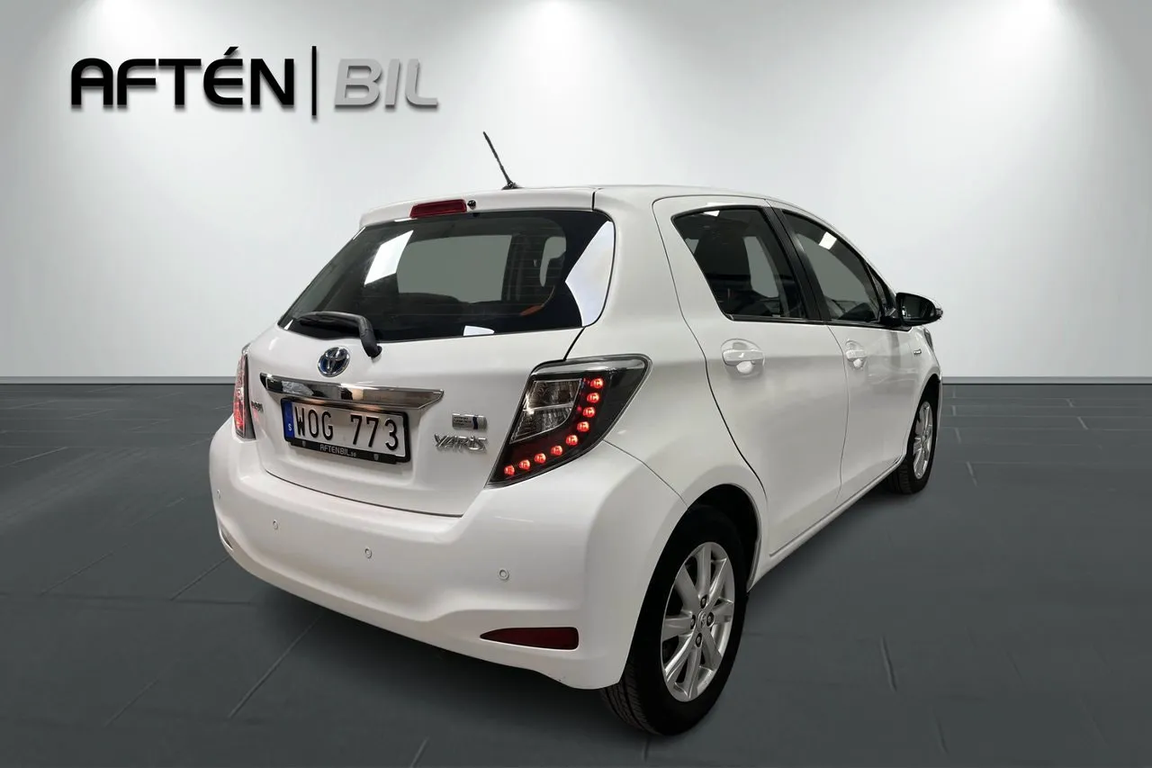 Vehicle image 8