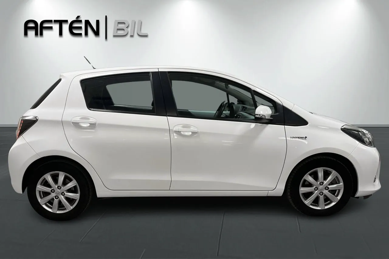 Vehicle image 9
