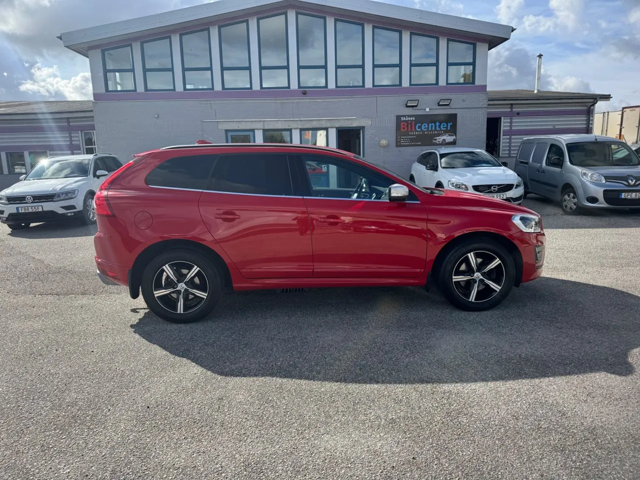 Vehicle image 6