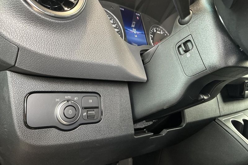 Mercedes Sprinter bild 16