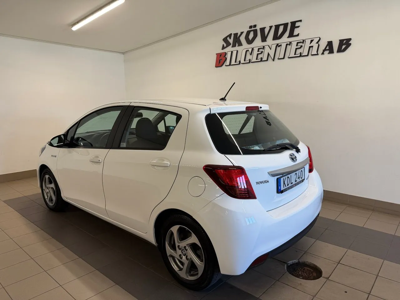 Vehicle image 2