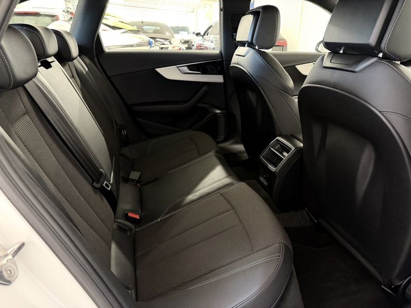 Audi A4 bild 16
