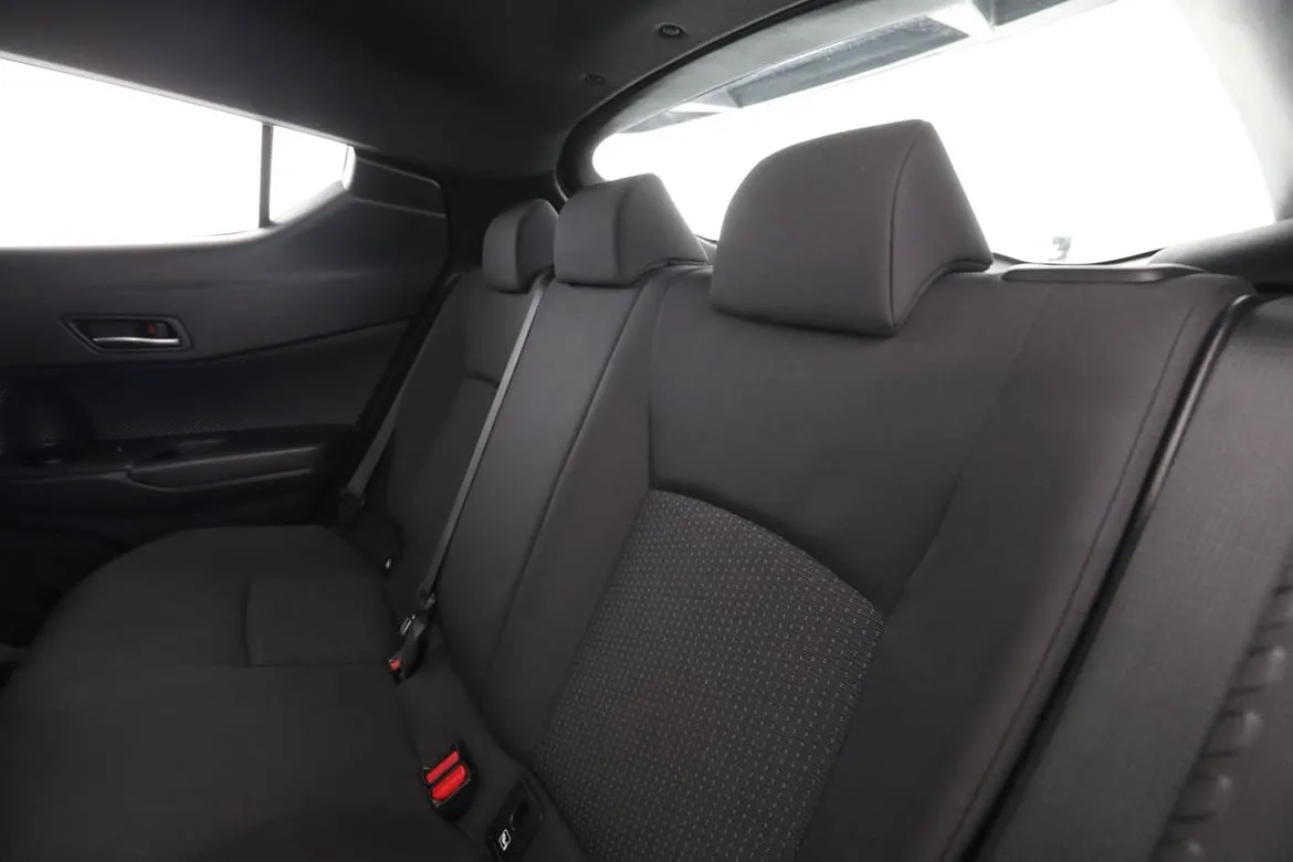 Vehicle image 14