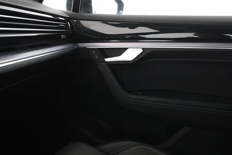 Volkswagen Touareg bild 34