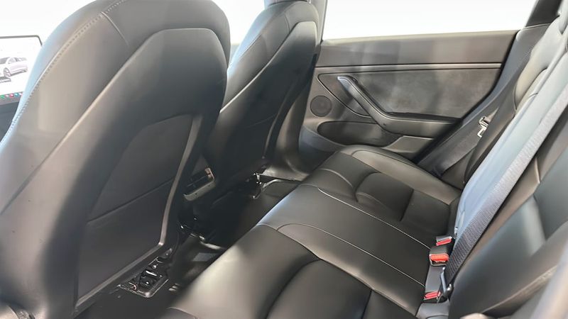 Tesla Model 3 bild 12