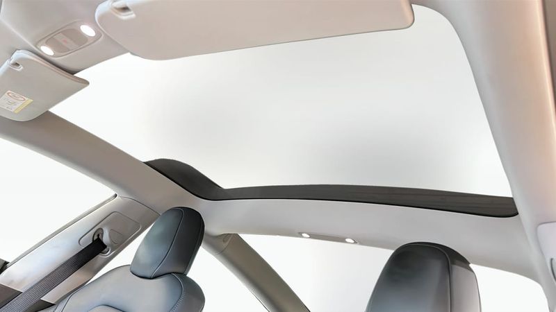 Tesla Model 3 bild 17