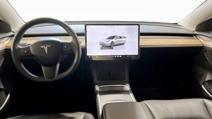 Tesla Model 3 bild 10
