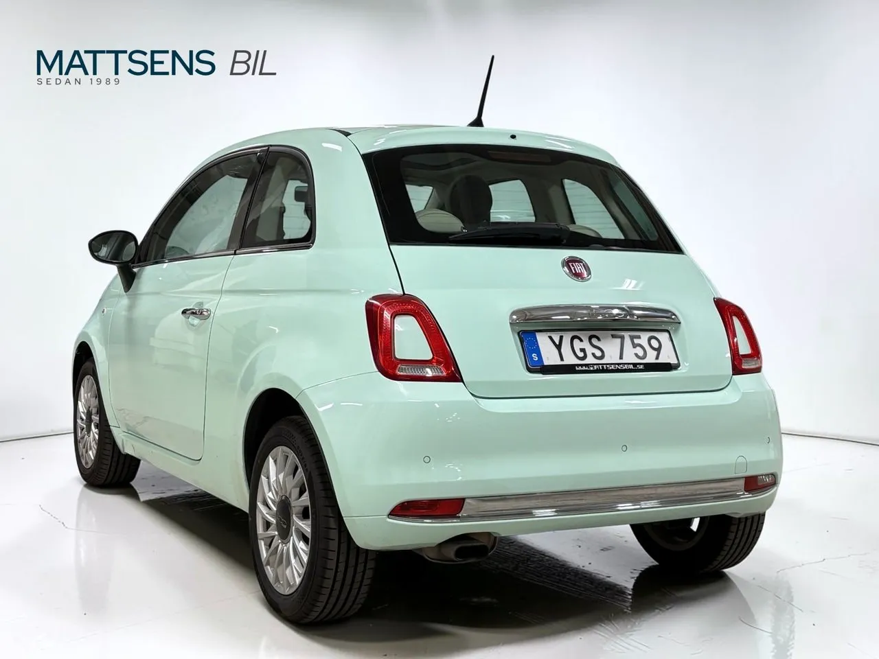 Vehicle image 10