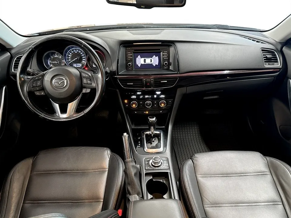 Vehicle image 6