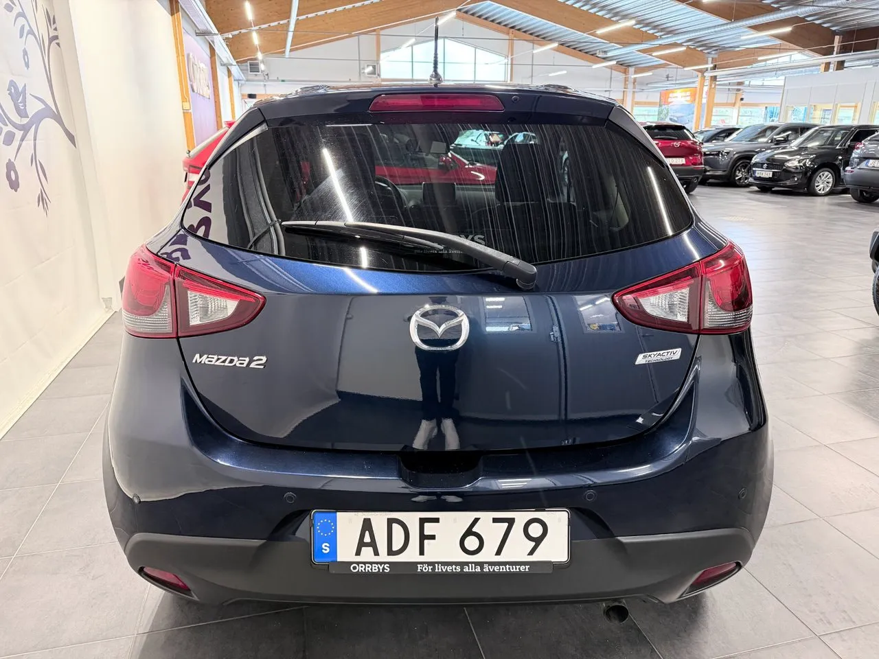 Vehicle image 3