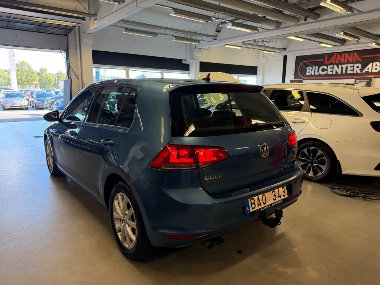 Vehicle image 6