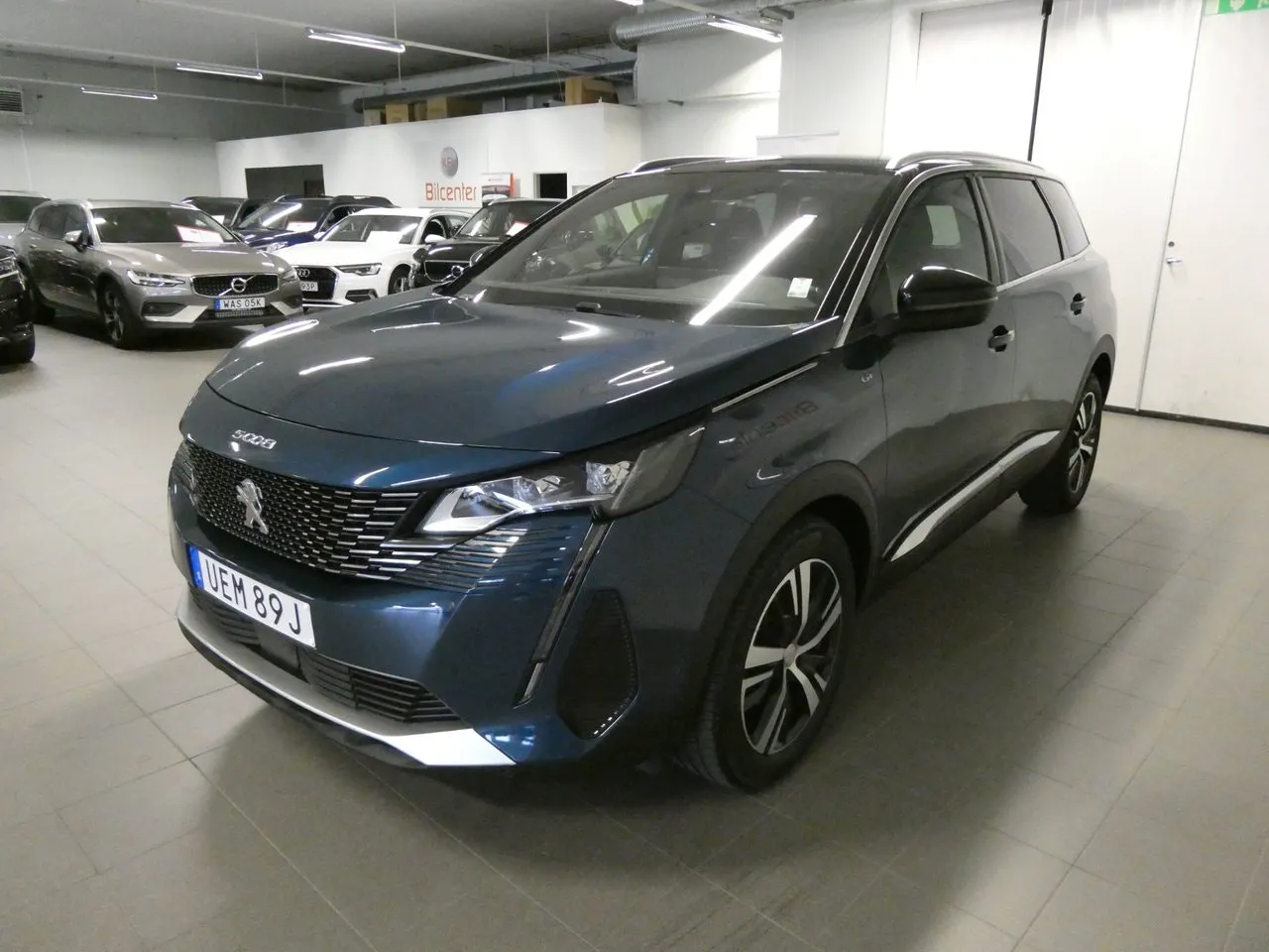 Vehicle image 7