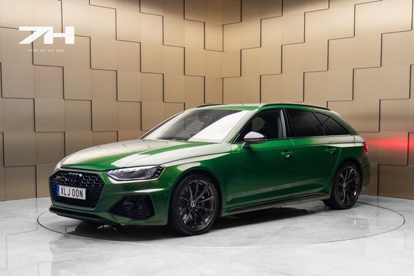 Audi RS4 Avant Quattro Matrix HuD 360° kamera Pano Ad. farth - 2022