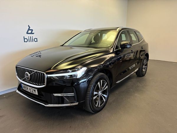Volvo XC60 T6 Core Special Edition / Panoramatak / Dragkrok / Backkamera / Keyless / - 2025