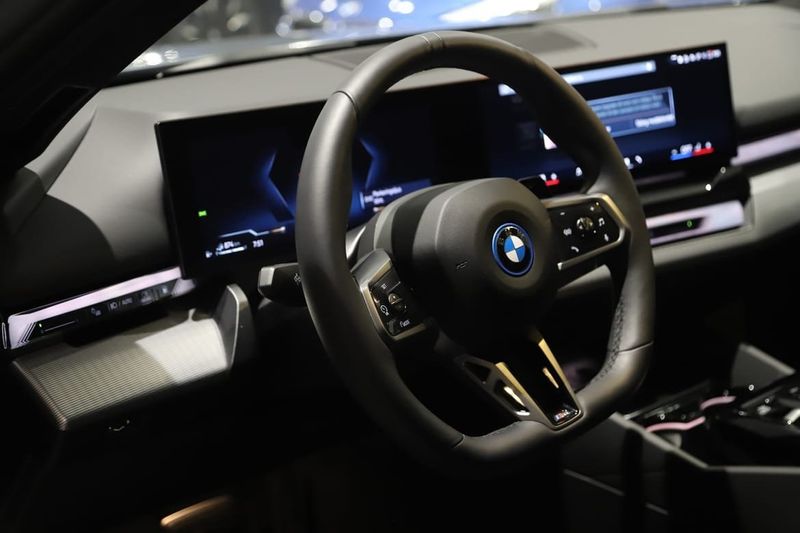 BMW 530 bild 10