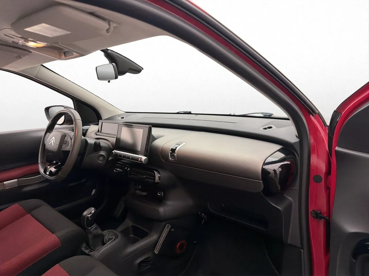 Vehicle image 18