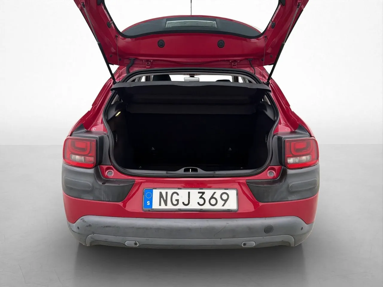 Vehicle image 20