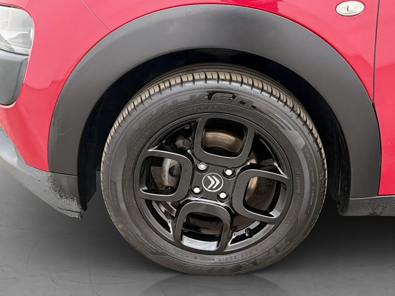 Vehicle image 23