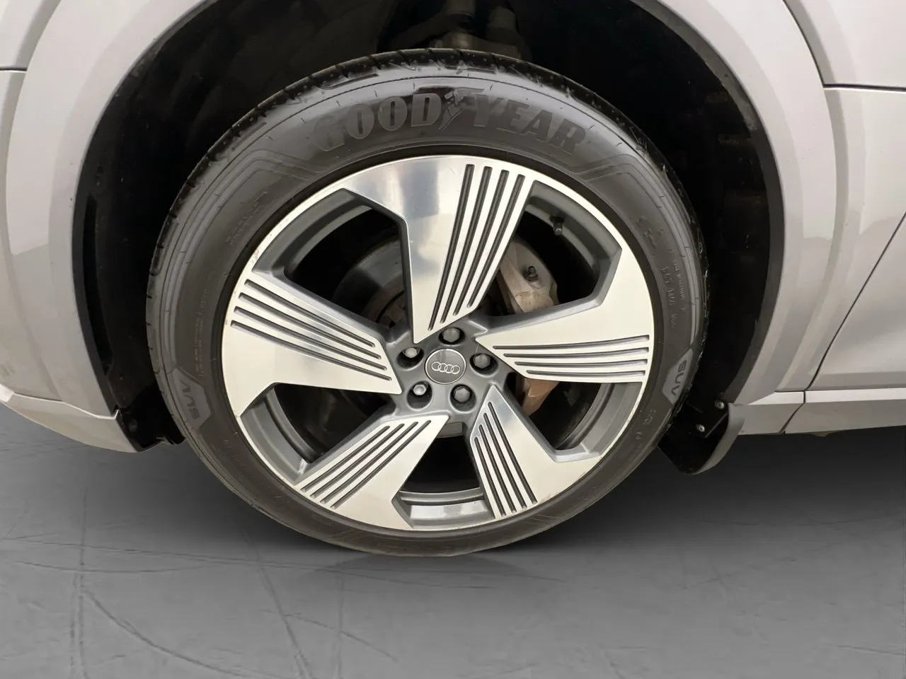 Vehicle image 36