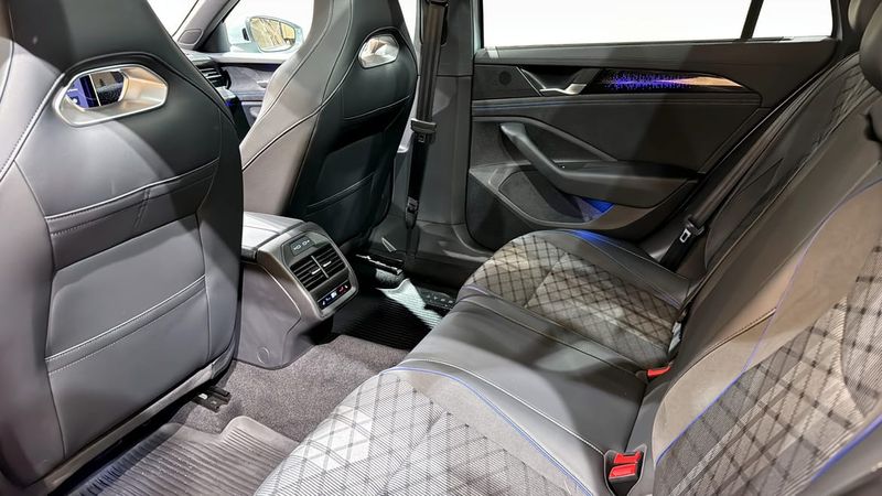 Volkswagen Passat bild 12