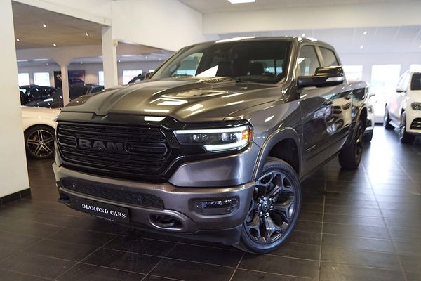 RAM 1500 Crew Cab 5.7 V8 HEMI Flex Fuel 4x4 TorqueFlite NIGHT - 2022