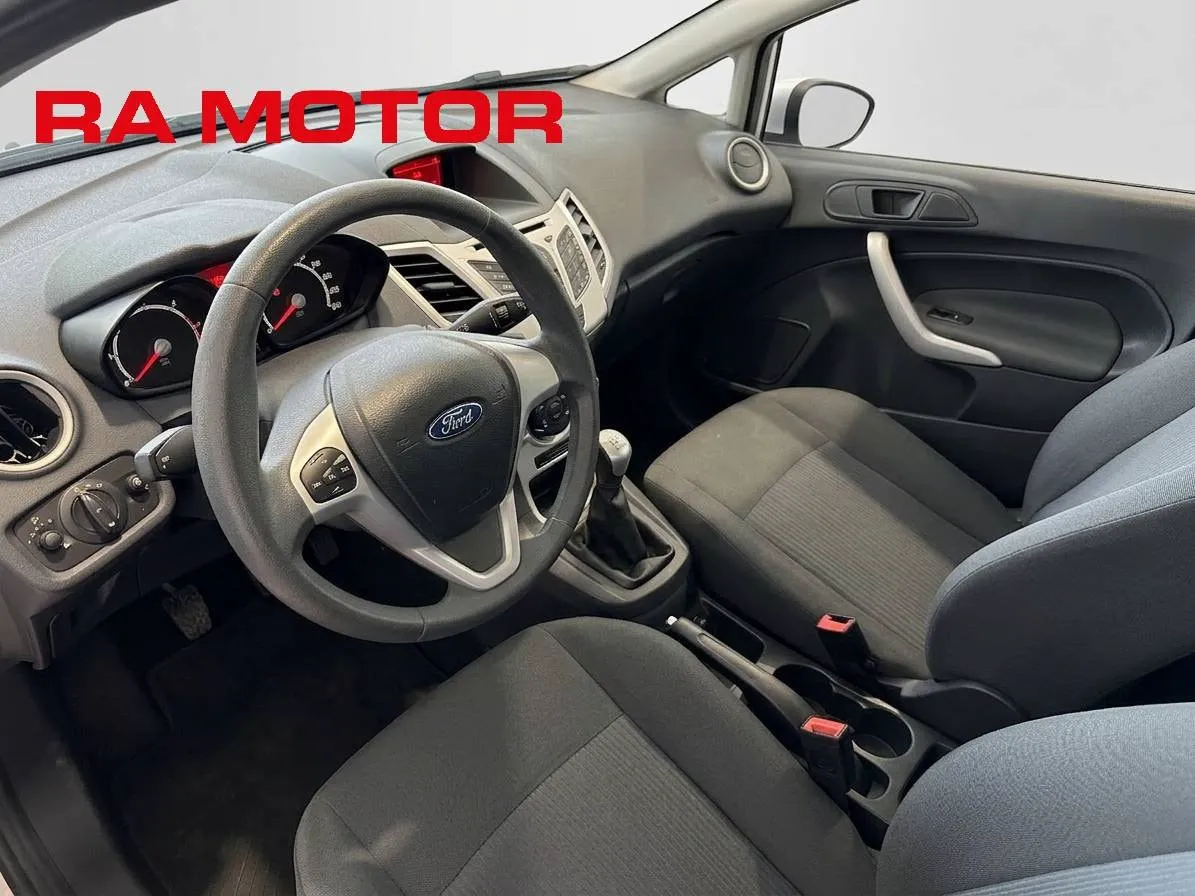 Vehicle image 8
