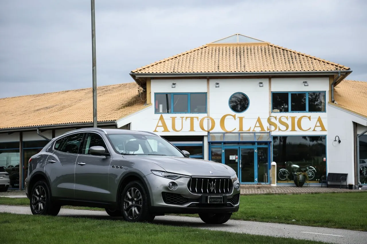 Vehicle image 1