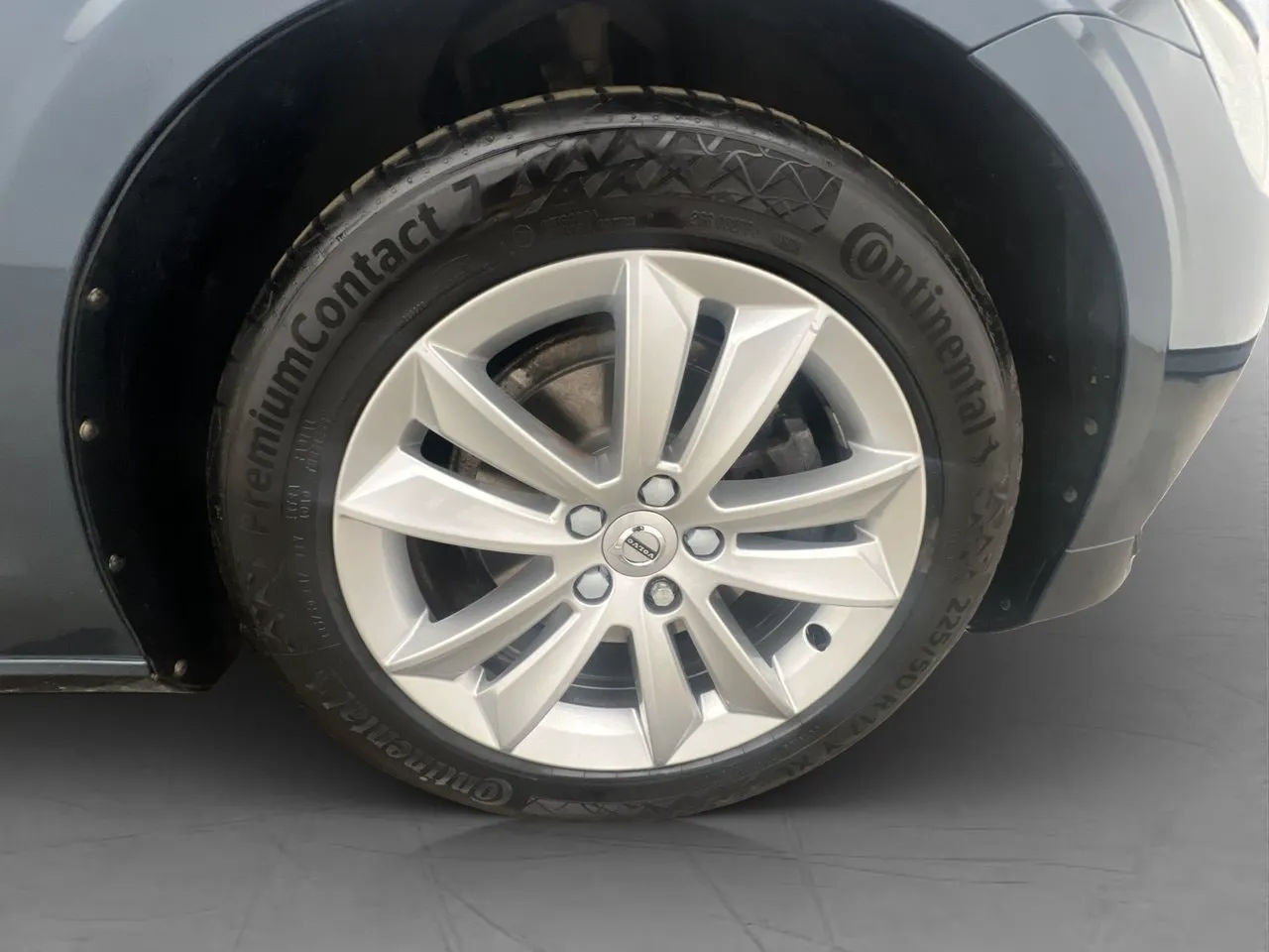 Vehicle image 37