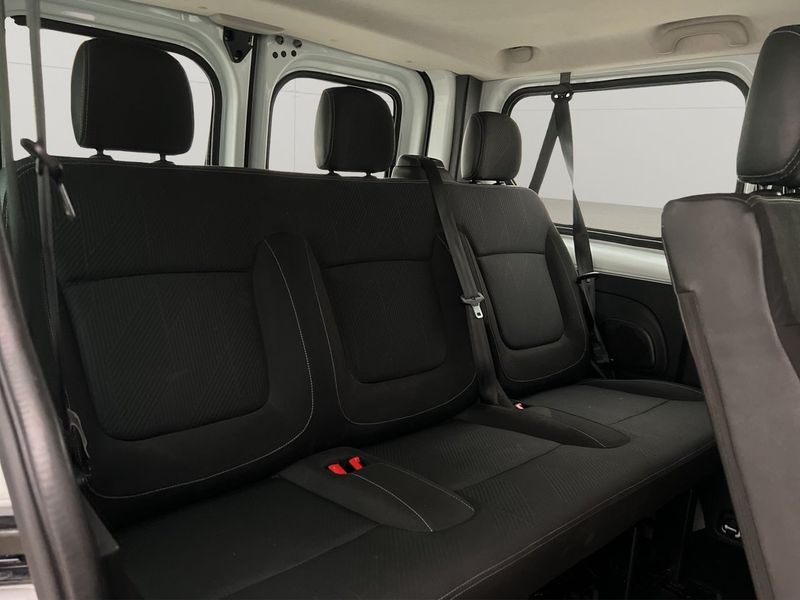 Renault Trafic bild 23