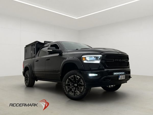 Dodge Ram 1500 Laramie Night 4x4 HUNDKÅPA Carven Pano MOMS - 2020