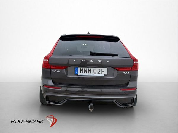 Volvo XC60 T6 Plug-In AWD Plus Dark Pano H/K HuD P-Värmare - 2025