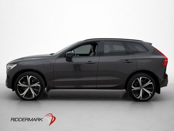 Volvo XC60 T6 Plug-In AWD Plus Dark Pano H/K HuD P-Värmare - 2025