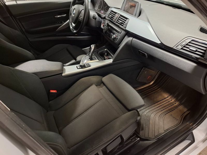 BMW 320 bild 11