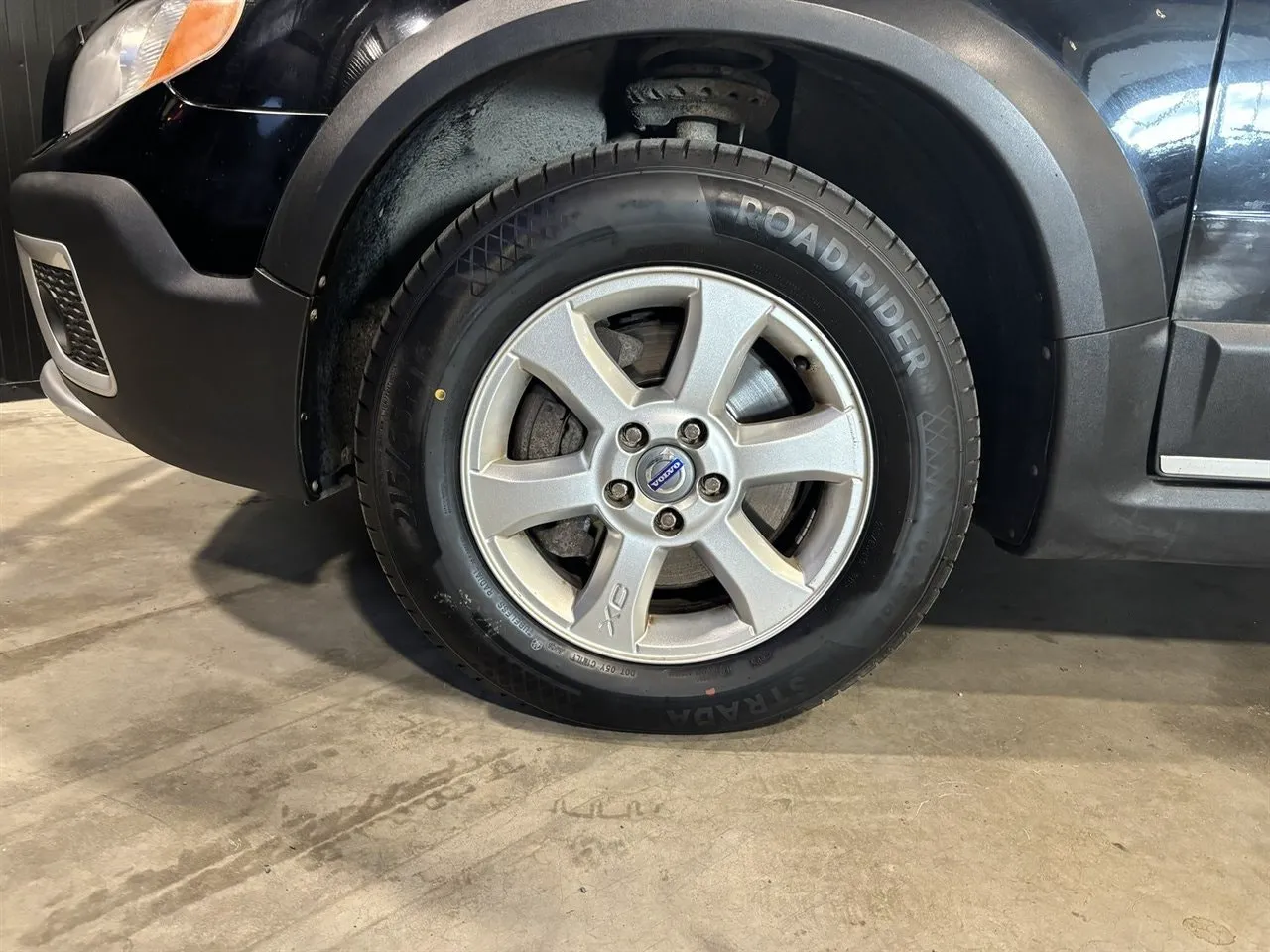 Vehicle image 18