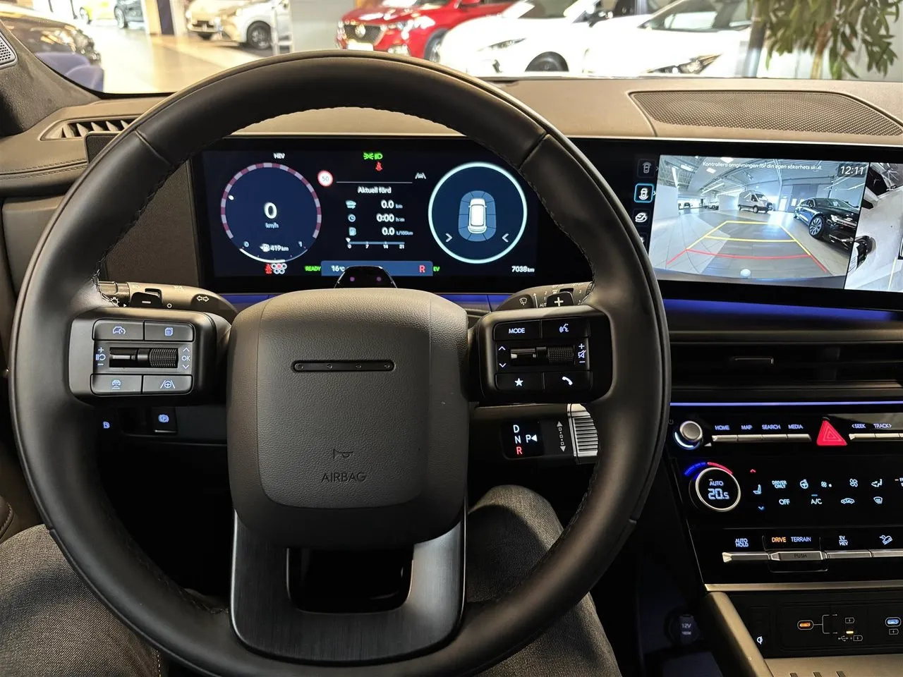 Vehicle image 8