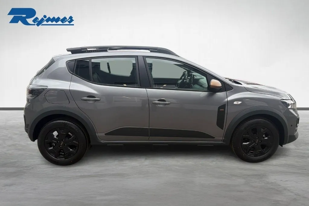 Vehicle image 18