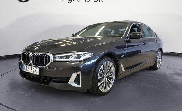 BMW 530 e xDrive Sedan Taklucka Komfortstol H K DAP PA Head-Up | - 2022