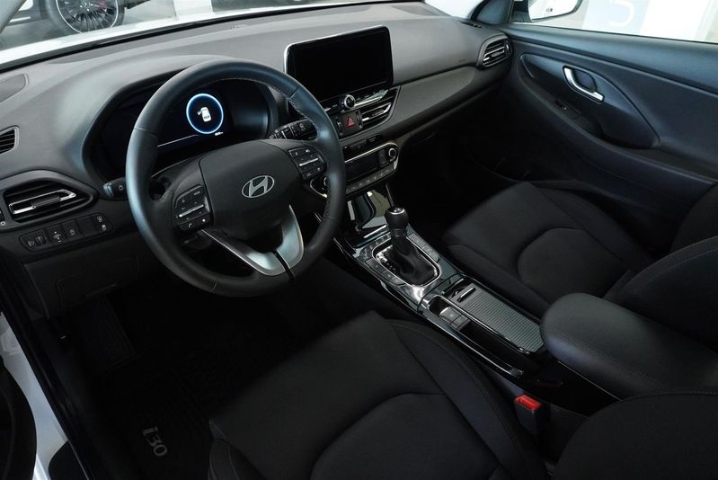 Hyundai i30 bild 2