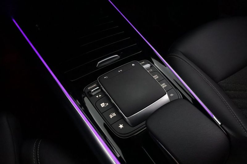 Mercedes EQA300 bild 24