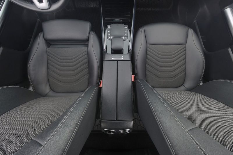 Mercedes EQA300 bild 14