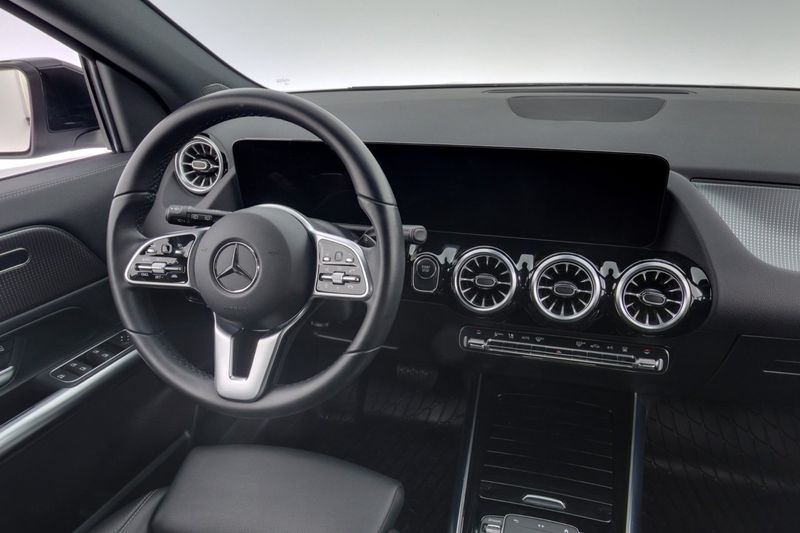 Mercedes EQA300 bild 15