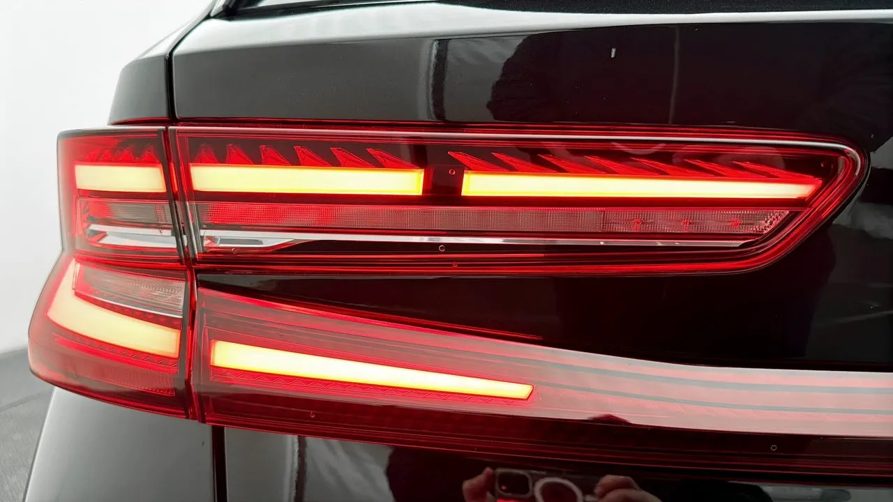 Vehicle image 20