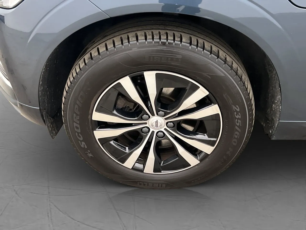 Vehicle image 37