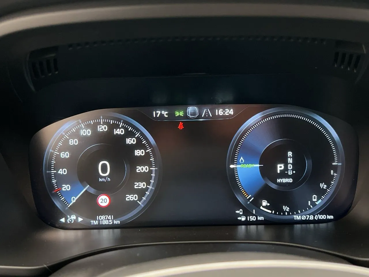 Vehicle image 16