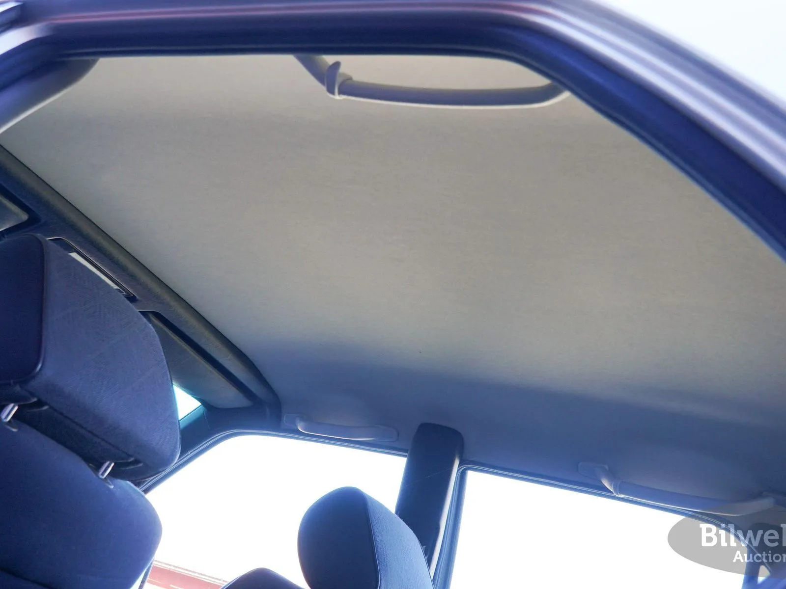 Vehicle image 36