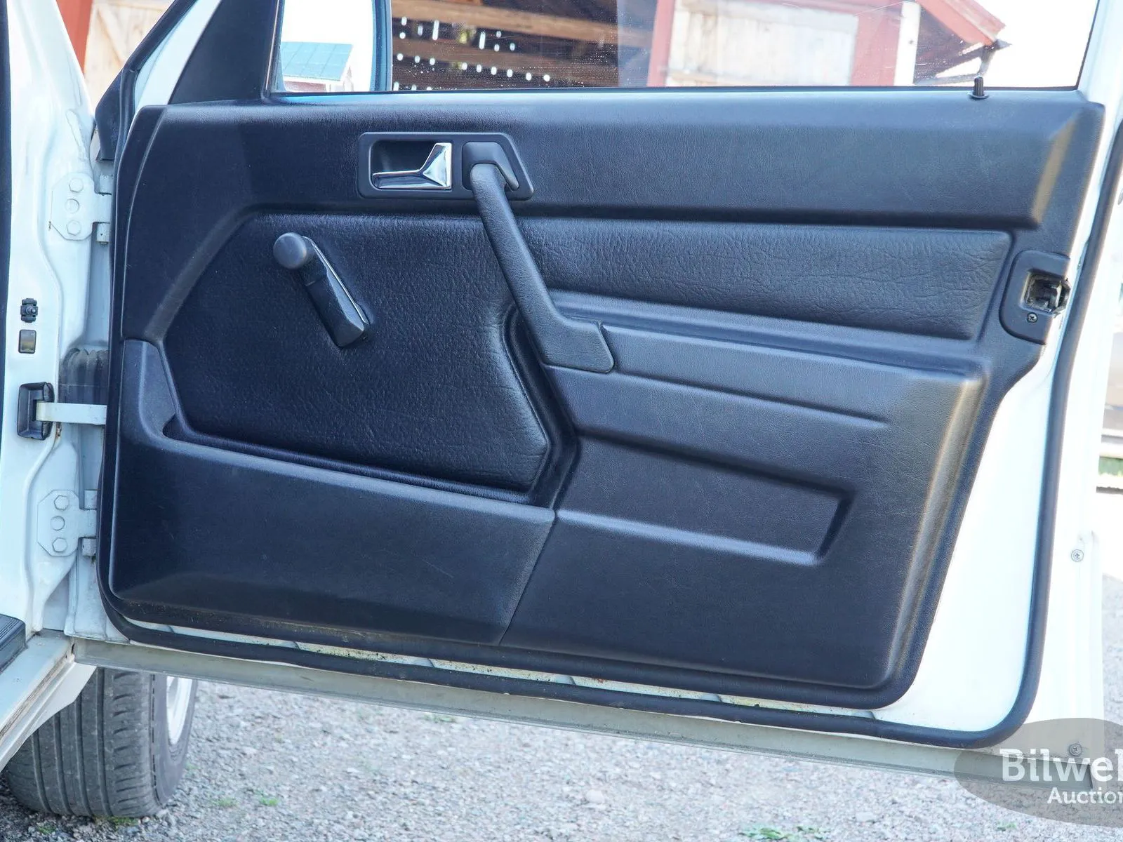 Vehicle image 38