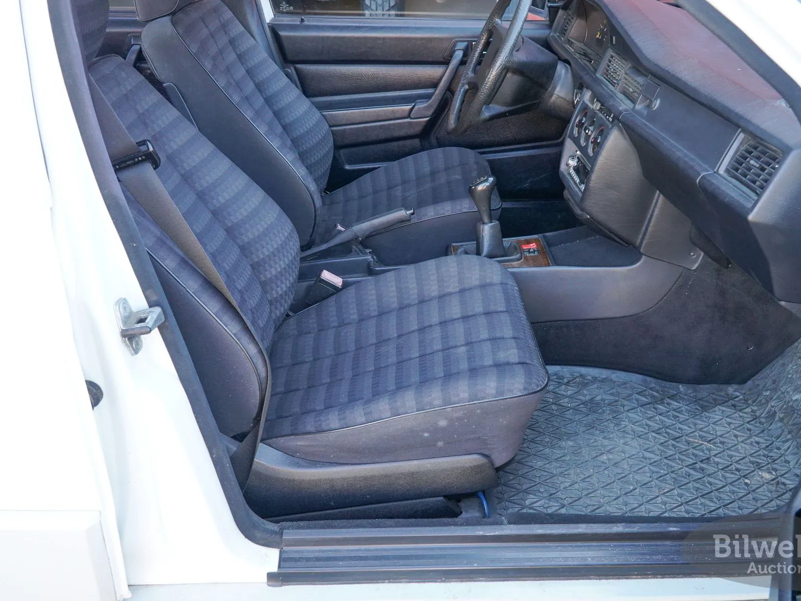 Vehicle image 39