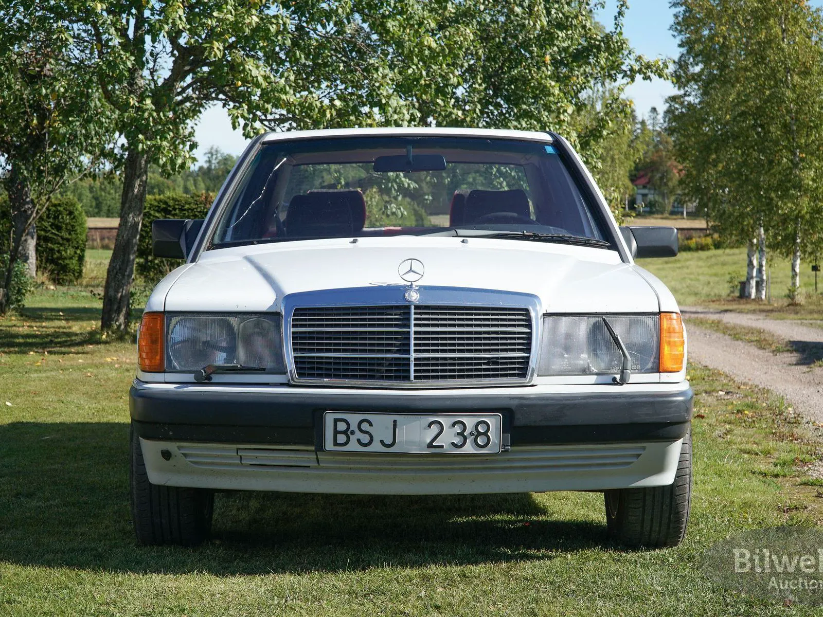 Vehicle image 28