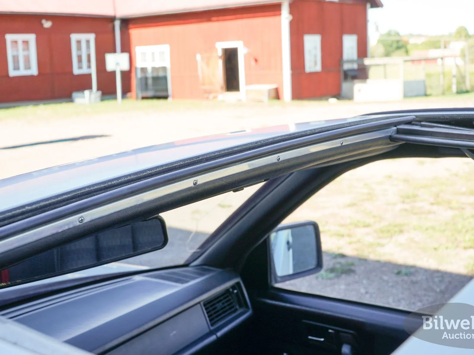 Vehicle image 36